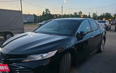 Toyota Camry, 2020 год, 3 950 000 рублей, 7 фотография
