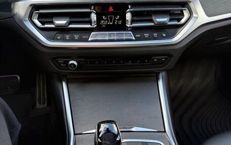 BMW 3 серия, 2019 год, 3 750 000 рублей, 13 фотография