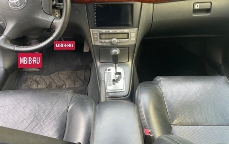 Toyota Avensis III рестайлинг, 2004 год, 520 000 рублей, 29 фотография