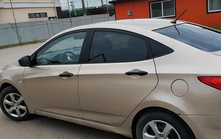 Hyundai Solaris II рестайлинг, 2011 год, 550 000 рублей, 9 фотография
