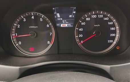 Hyundai Solaris II рестайлинг, 2011 год, 550 000 рублей, 7 фотография