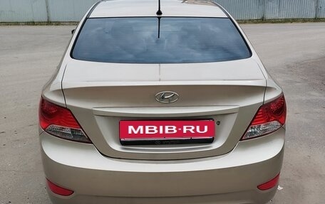Hyundai Solaris II рестайлинг, 2011 год, 550 000 рублей, 5 фотография
