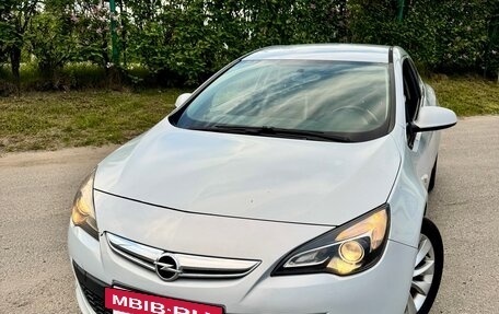 Opel Astra J, 2012 год, 585 000 рублей, 2 фотография