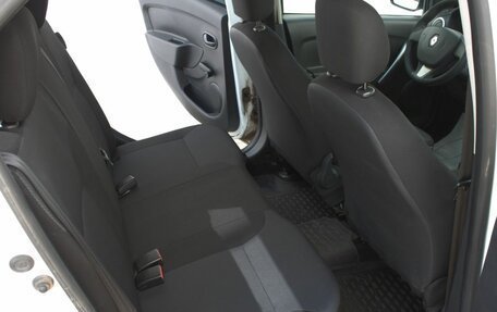 Renault Logan II, 2015 год, 650 000 рублей, 13 фотография