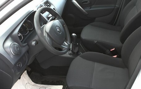 Renault Logan II, 2015 год, 650 000 рублей, 14 фотография