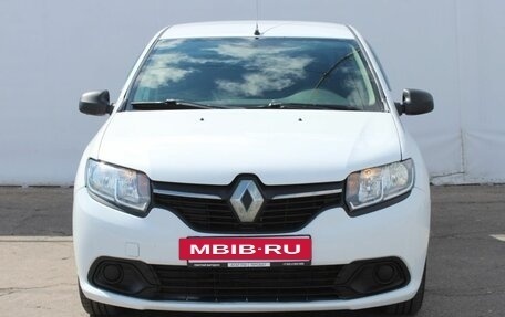 Renault Logan II, 2015 год, 650 000 рублей, 2 фотография