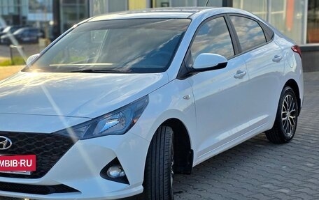 Hyundai Solaris II рестайлинг, 2021 год, 1 650 000 рублей, 2 фотография