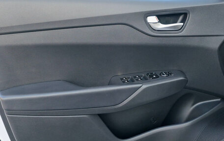 Hyundai Solaris II рестайлинг, 2021 год, 1 650 000 рублей, 21 фотография