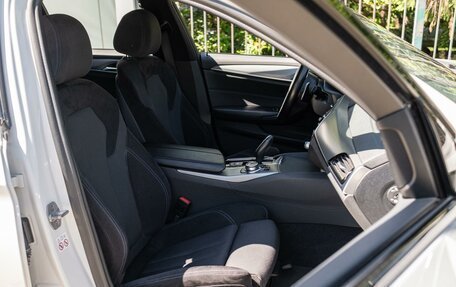 BMW 5 серия, 2018 год, 3 650 000 рублей, 10 фотография