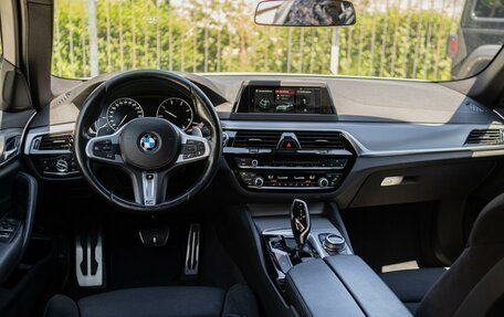 BMW 5 серия, 2018 год, 3 650 000 рублей, 8 фотография