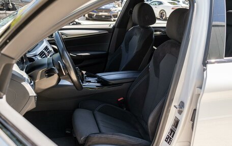 BMW 5 серия, 2018 год, 3 650 000 рублей, 12 фотография