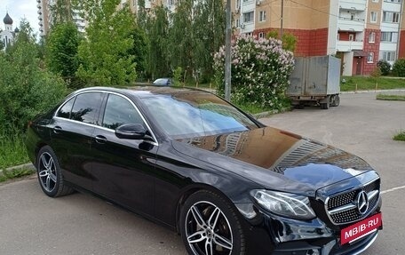 Mercedes-Benz E-Класс, 2018 год, 2 650 000 рублей, 2 фотография