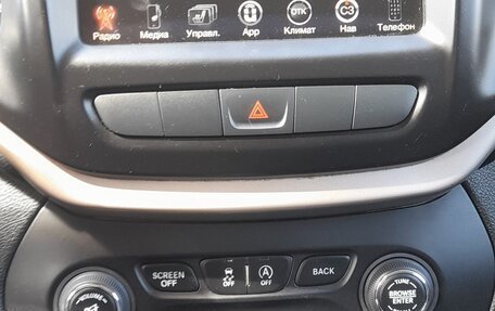 Jeep Cherokee, 2014 год, 1 420 000 рублей, 22 фотография