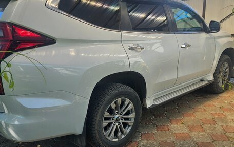 Mitsubishi Pajero Sport III рестайлинг, 2020 год, 4 100 000 рублей, 3 фотография