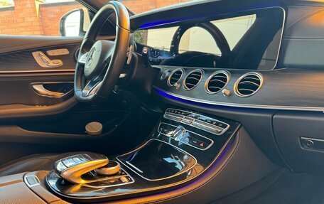 Mercedes-Benz E-Класс, 2017 год, 2 980 000 рублей, 17 фотография