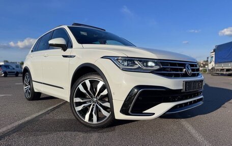 Volkswagen Tiguan II, 2021 год, 2 800 000 рублей, 4 фотография