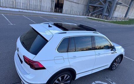 Volkswagen Tiguan II, 2021 год, 2 800 000 рублей, 16 фотография