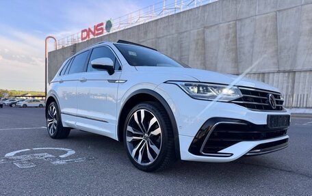 Volkswagen Tiguan II, 2021 год, 2 800 000 рублей, 11 фотография