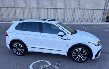 Volkswagen Tiguan II, 2021 год, 2 800 000 рублей, 14 фотография
