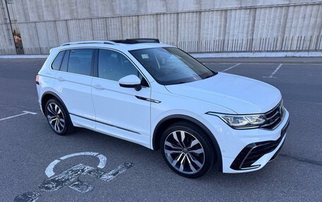 Volkswagen Tiguan II, 2021 год, 2 800 000 рублей, 15 фотография