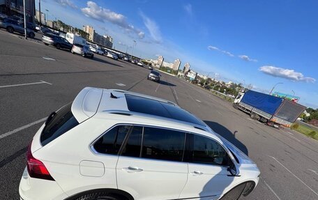 Volkswagen Tiguan II, 2021 год, 2 800 000 рублей, 19 фотография