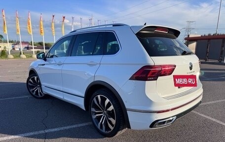 Volkswagen Tiguan II, 2021 год, 2 800 000 рублей, 18 фотография