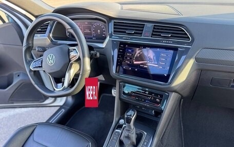 Volkswagen Tiguan II, 2021 год, 2 800 000 рублей, 32 фотография