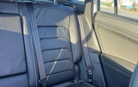 Volkswagen Tiguan II, 2021 год, 2 800 000 рублей, 36 фотография