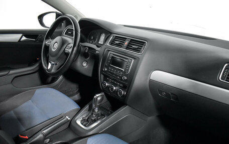 Volkswagen Jetta VI, 2013 год, 825 000 рублей, 14 фотография