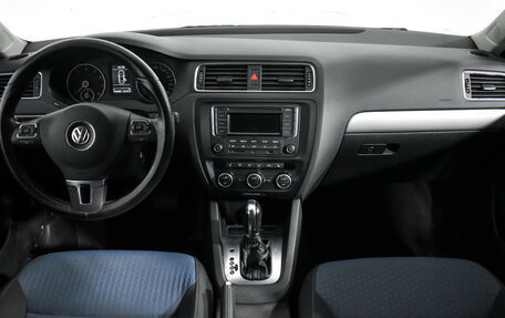Volkswagen Jetta VI, 2013 год, 825 000 рублей, 15 фотография