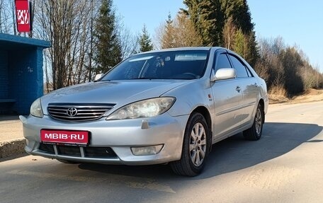 Toyota Camry V40, 2005 год, 740 000 рублей, 1 фотография