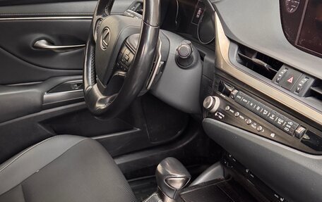 Lexus ES VII, 2021 год, 4 500 000 рублей, 9 фотография