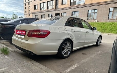 Mercedes-Benz E-Класс, 2012 год, 1 350 000 рублей, 3 фотография