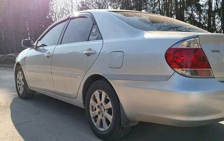 Toyota Camry V40, 2005 год, 740 000 рублей, 2 фотография