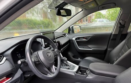 Toyota RAV4, 2020 год, 2 900 000 рублей, 3 фотография