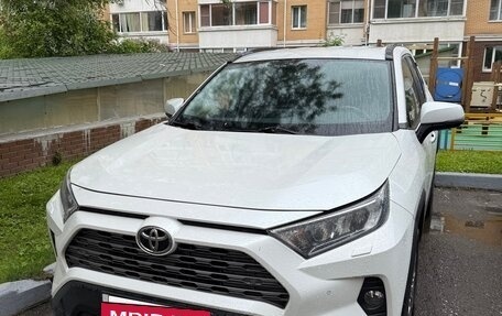 Toyota RAV4, 2020 год, 2 900 000 рублей, 9 фотография