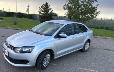 Volkswagen Polo VI (EU Market), 2013 год, 1 050 000 рублей, 2 фотография