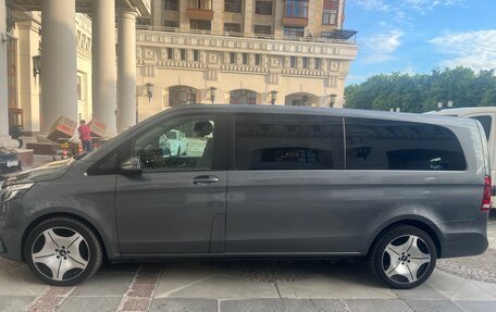 Mercedes-Benz V-Класс, 2023 год, 7 800 000 рублей, 4 фотография