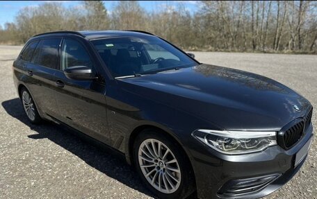 BMW 5 серия, 2019 год, 2 920 000 рублей, 4 фотография