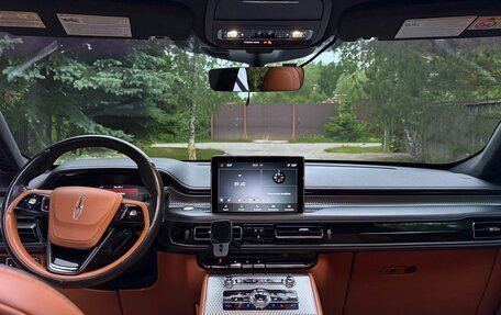 Lincoln Aviator II, 2020 год, 5 700 000 рублей, 8 фотография