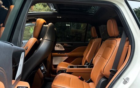 Lincoln Aviator II, 2020 год, 5 700 000 рублей, 10 фотография