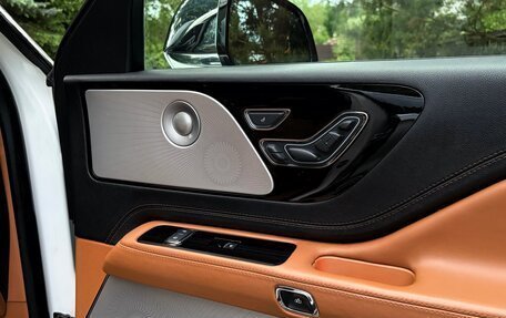 Lincoln Aviator II, 2020 год, 5 700 000 рублей, 14 фотография