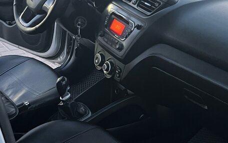 KIA Rio III рестайлинг, 2014 год, 370 000 рублей, 7 фотография