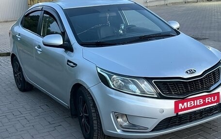 KIA Rio III рестайлинг, 2014 год, 370 000 рублей, 2 фотография