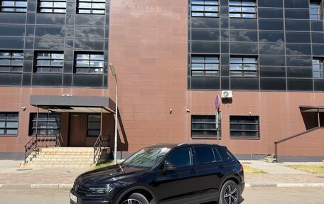 Volkswagen Tiguan II, 2020 год, 3 000 000 рублей, 3 фотография