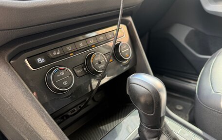 Volkswagen Tiguan II, 2020 год, 3 000 000 рублей, 24 фотография
