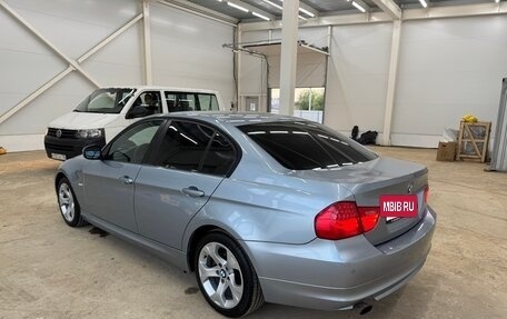 BMW 3 серия, 2011 год, 950 000 рублей, 3 фотография