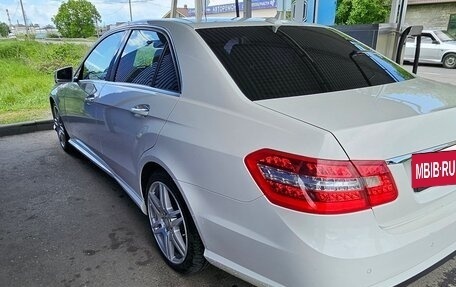 Mercedes-Benz E-Класс, 2011 год, 1 280 000 рублей, 5 фотография