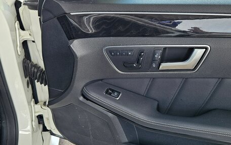 Mercedes-Benz E-Класс, 2011 год, 1 280 000 рублей, 10 фотография