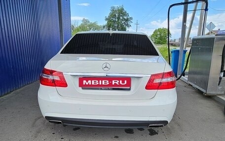 Mercedes-Benz E-Класс, 2011 год, 1 280 000 рублей, 6 фотография